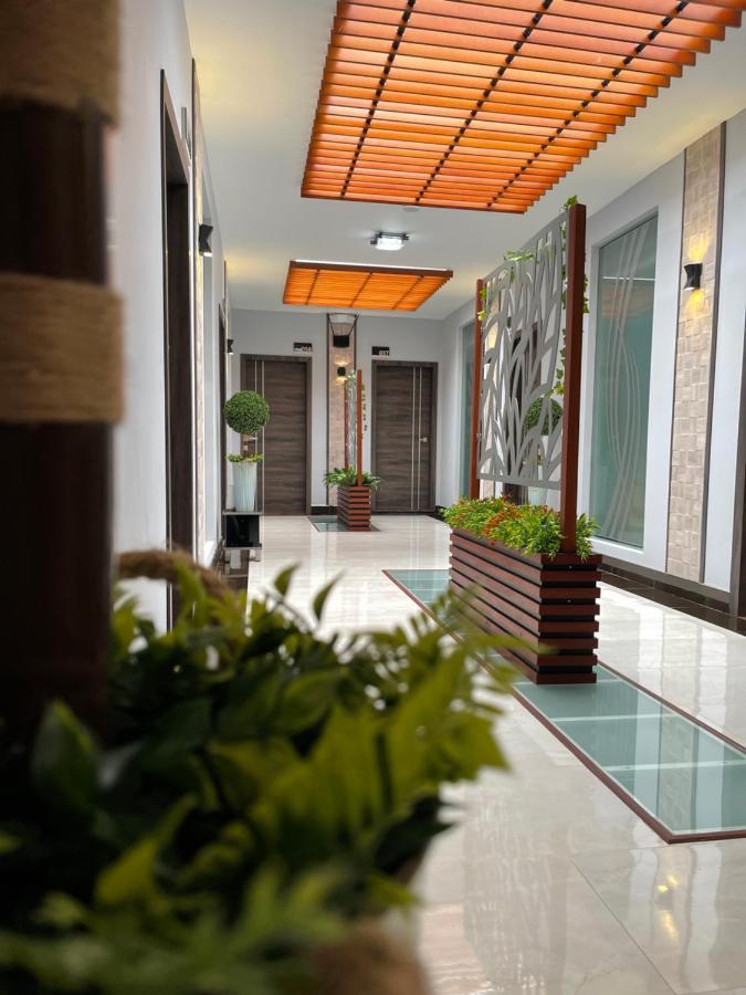 Sara Hotel 伊瓦拉 外观 照片